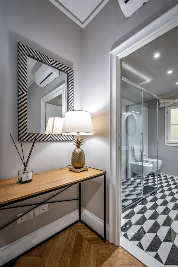 Hs4U Ricasoli Luxury Apartment Near Duomo N. 3 フィレンツェ エクステリア 写真