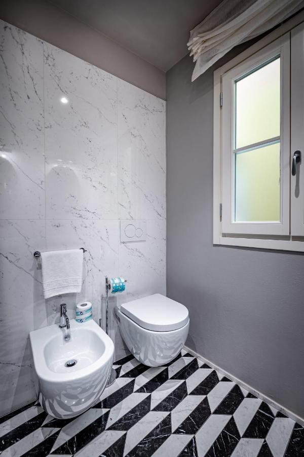 Hs4U Ricasoli Luxury Apartment Near Duomo N. 3 フィレンツェ エクステリア 写真